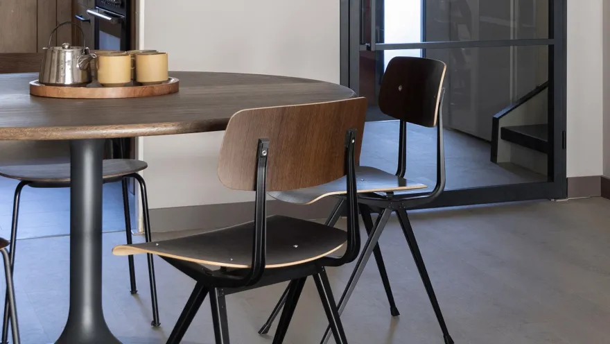 Artifort Clarion Eettafel