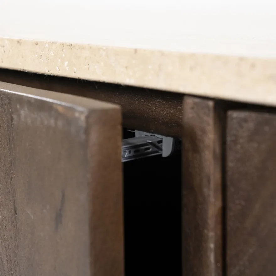 Eleonora Lio Dressoir