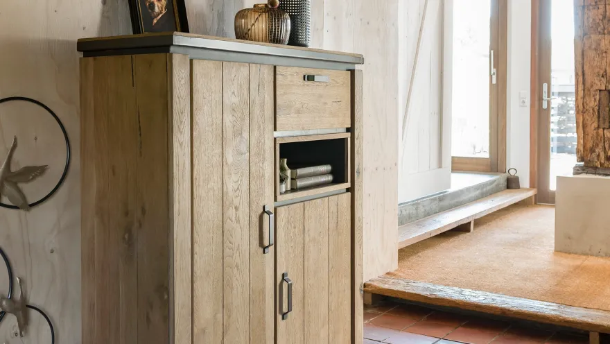 Henders en Hazel Farmland Highboard