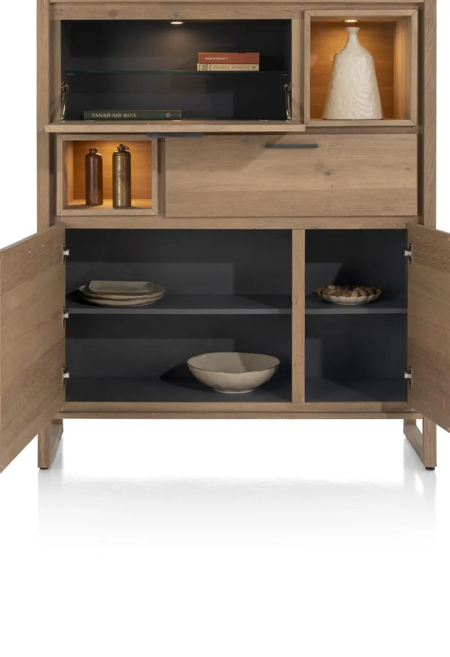 Henders en Hazel Nystead Highboard
