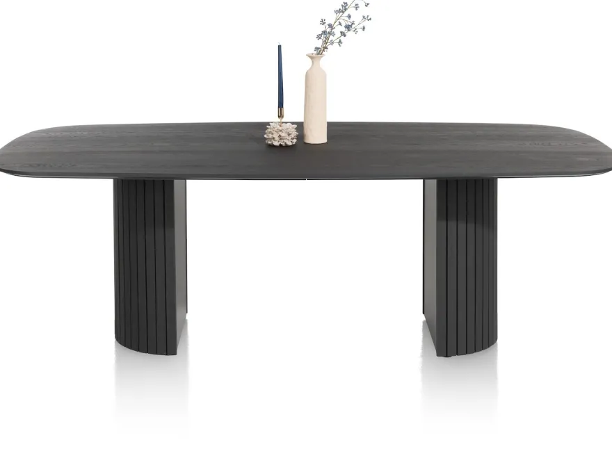 Henders en Hazel Pavie Castle Black Eettafel