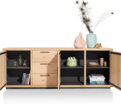Henders en Hazel Pavie Dressoir