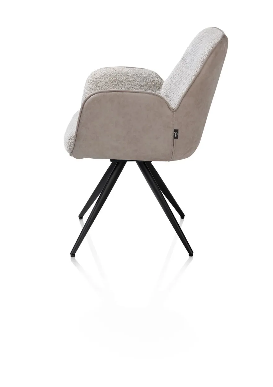 Henders en Hazel Pippa Armstoel
