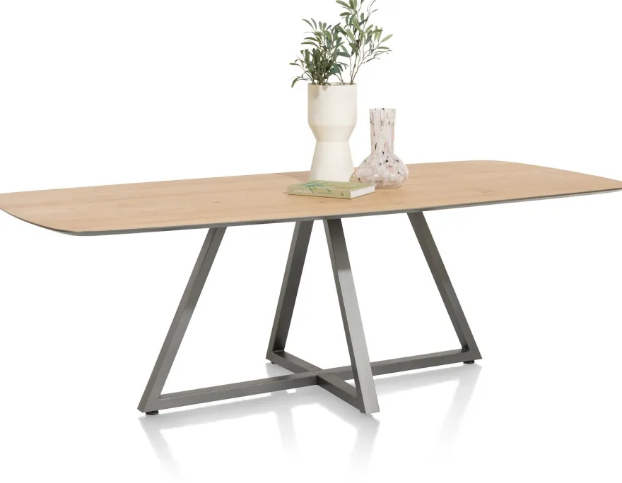 Henders en Hazel Shimanto Eettafel