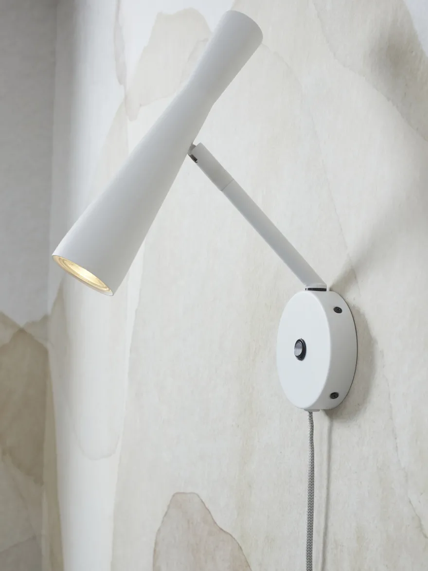 It's about RoMi Bordeaux Wandlamp