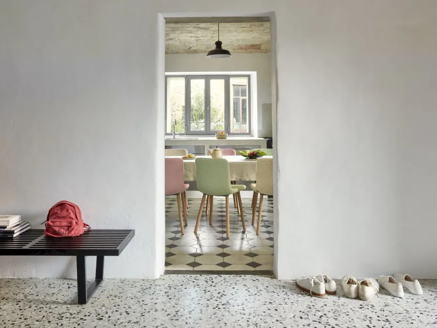Vitra Nelson Bank