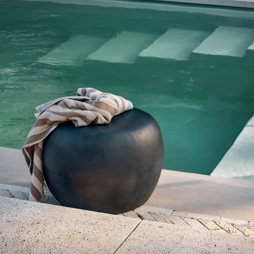 vtwonen Pebble Bijzettafel