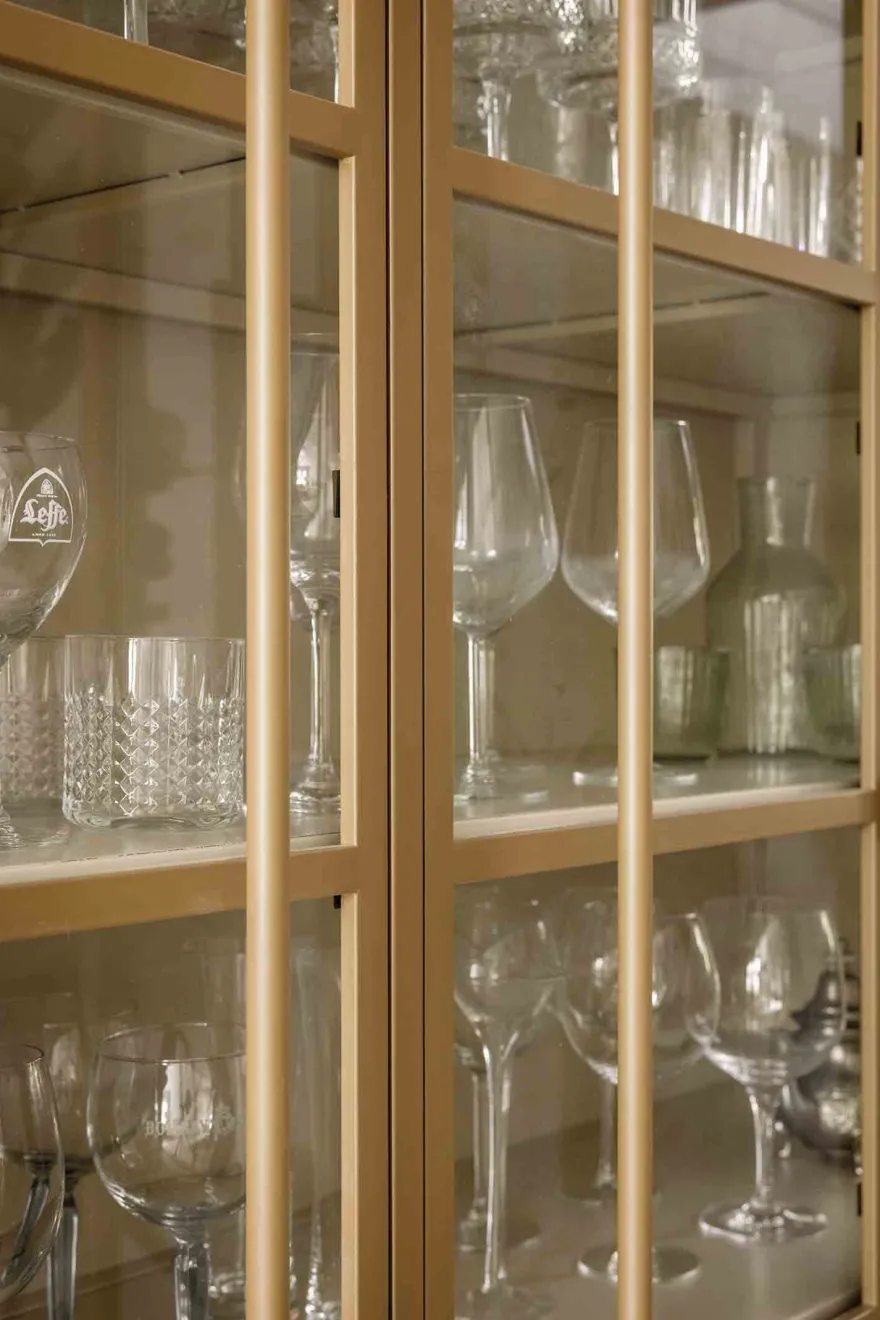 WOOOD Exhibit 3-deurs Vitrinekast